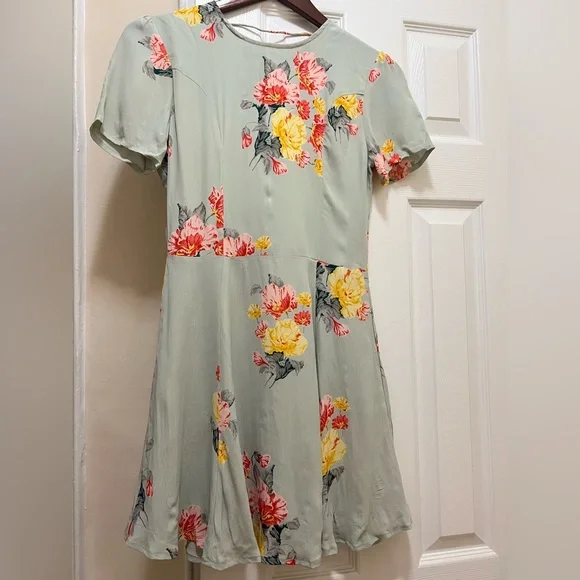 Henson Dress - Picture 3 of 5